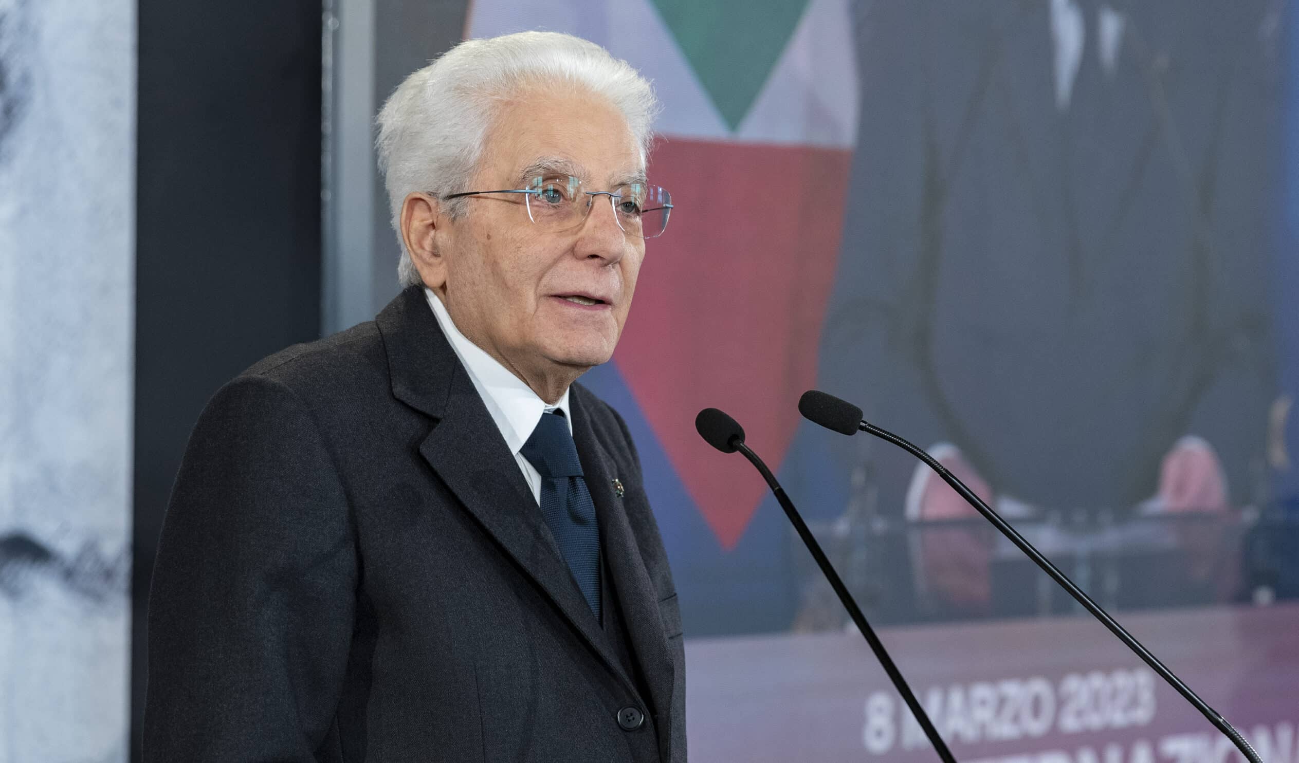 Mattarella: “Omofobia, bifobia e transfobia costituiscono un’insopportabile piaga sociale”