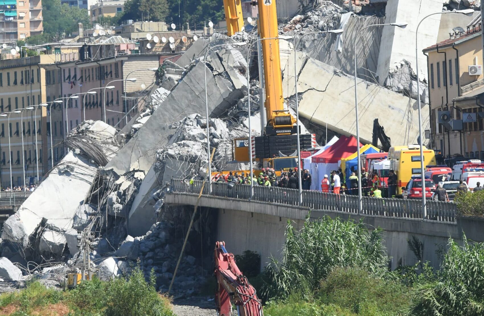 Ponte Morandi, familiari vittime: “Come ha fatto Mion a rimanere zitto?”