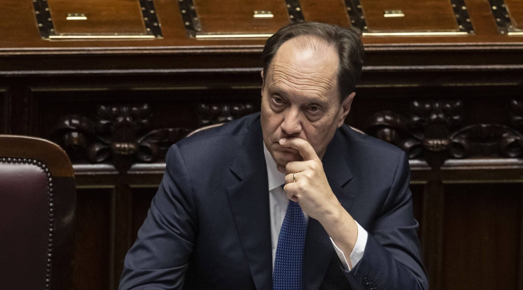 Sul decreto omnibus il governo ha chiesto la fiducia pure al Senato. Per le opposizioni il Parlamento è ormai un passacarte dell’esecutivo