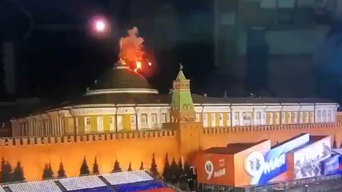 Tentato attacco a Putin nella notte con due droni sul Cremlino: da Mosca fanno sapere che presto arriverà una risposta