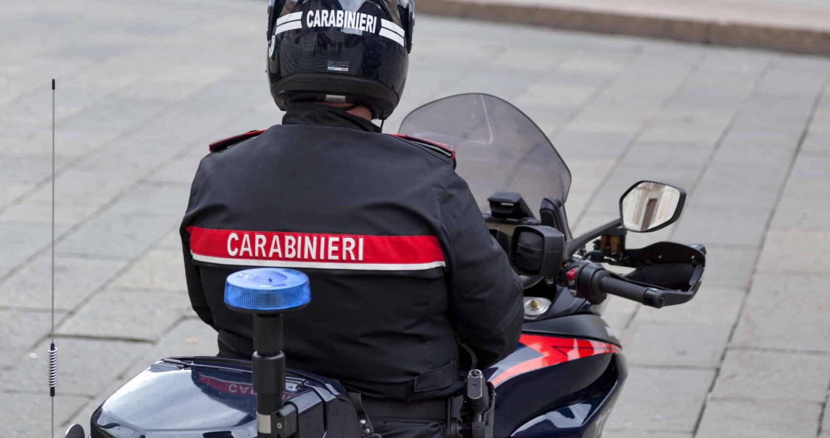 Far West a Napoli, in strada si rischia la vita ogni giorno