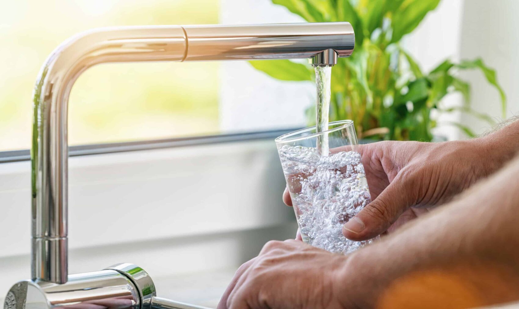 Reti idriche colabrodo. In Italia sprechiamo la metà dell’acqua potabile