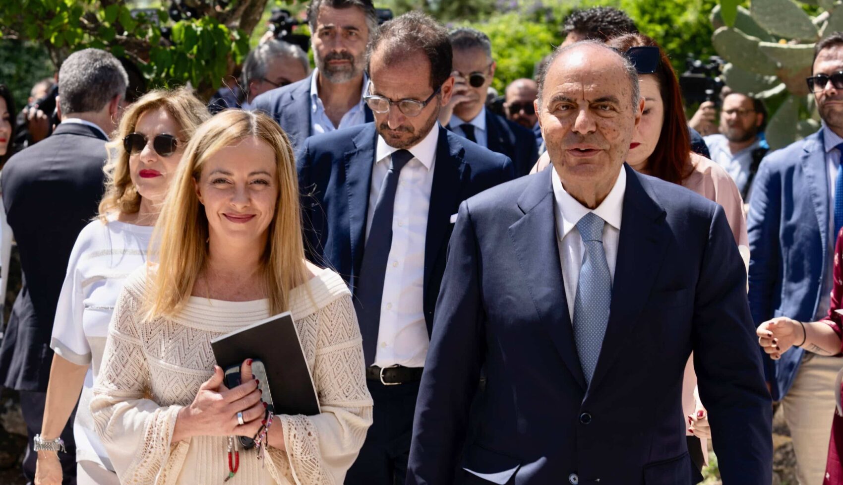 La politica trasloca in masseria