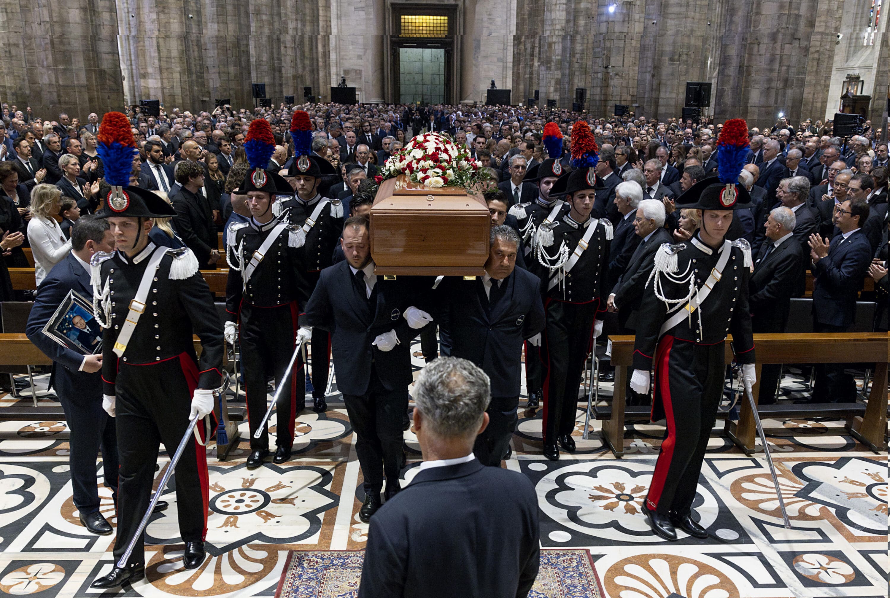 Chi ci sarà (e chi no) ai funerali di Berlusconi: la lista di presenti e assenti
