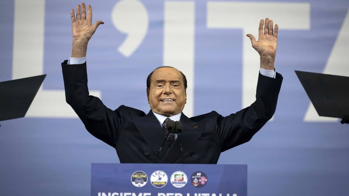 Forza Italia dopo Berlusconi: è la fine? Gianfranco Miccichè suggerisce di eliminare il simbolo: “Il 30% dei voti arrivava da lui”