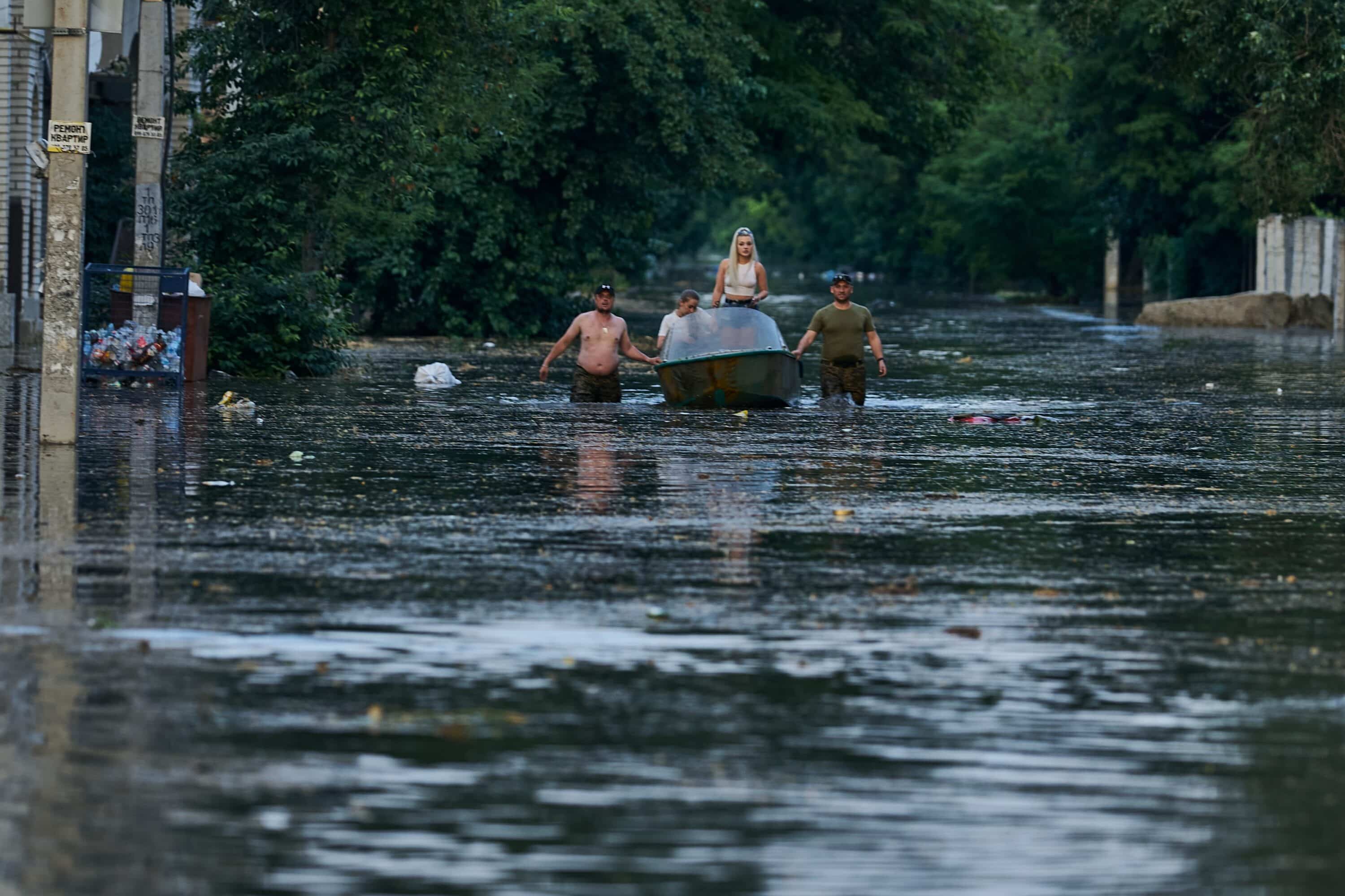 Ucraina, si rischia il disastro ambientale: chiazza di petrolio verso il Mar Nero