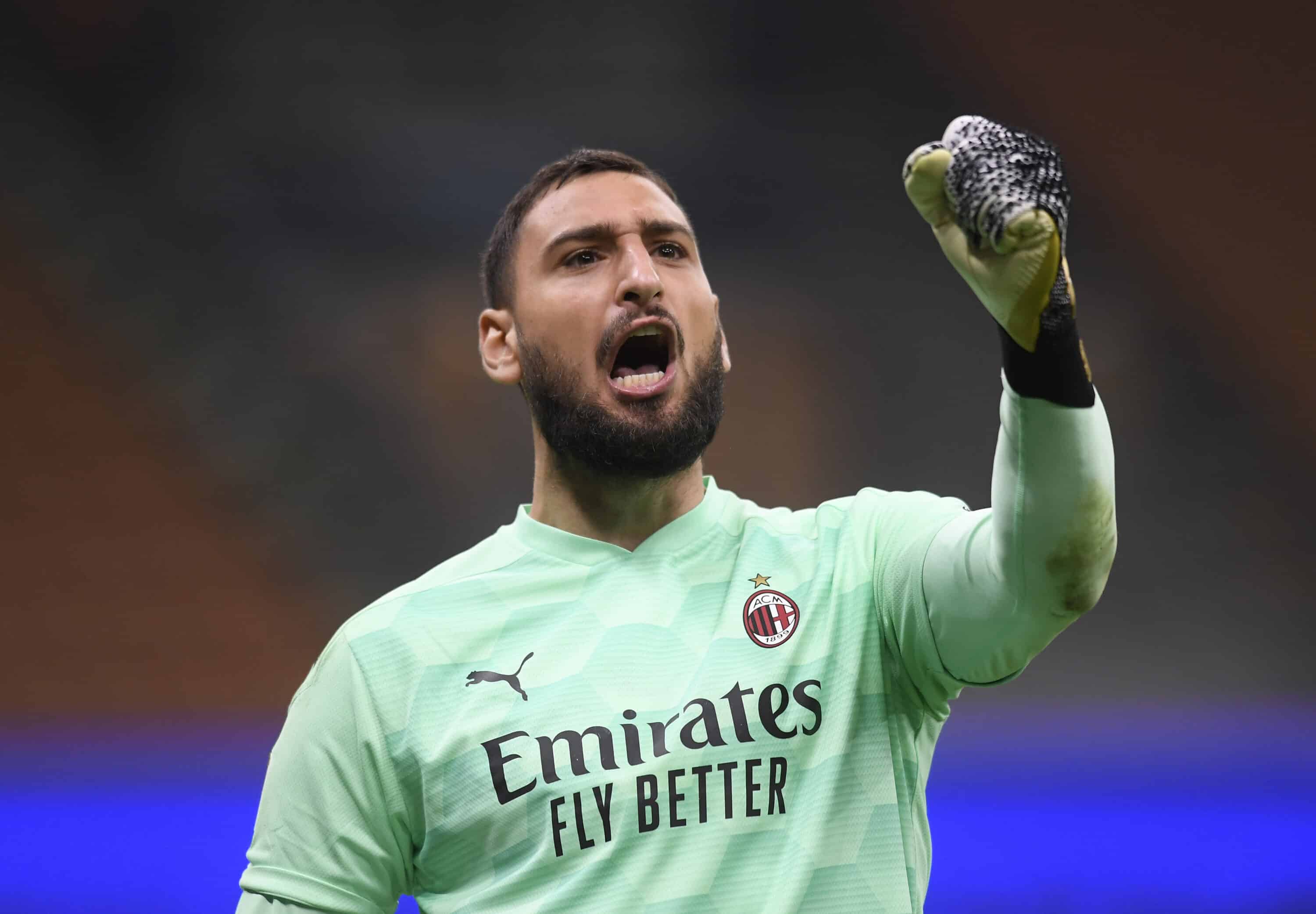 Paura per Donnarumma. Il portiere del Psg e della nazionale italiana è stato legato, assieme alla fidanzata, nella sua casa di Parigi ed è stato derubato di oltre 500mila euro