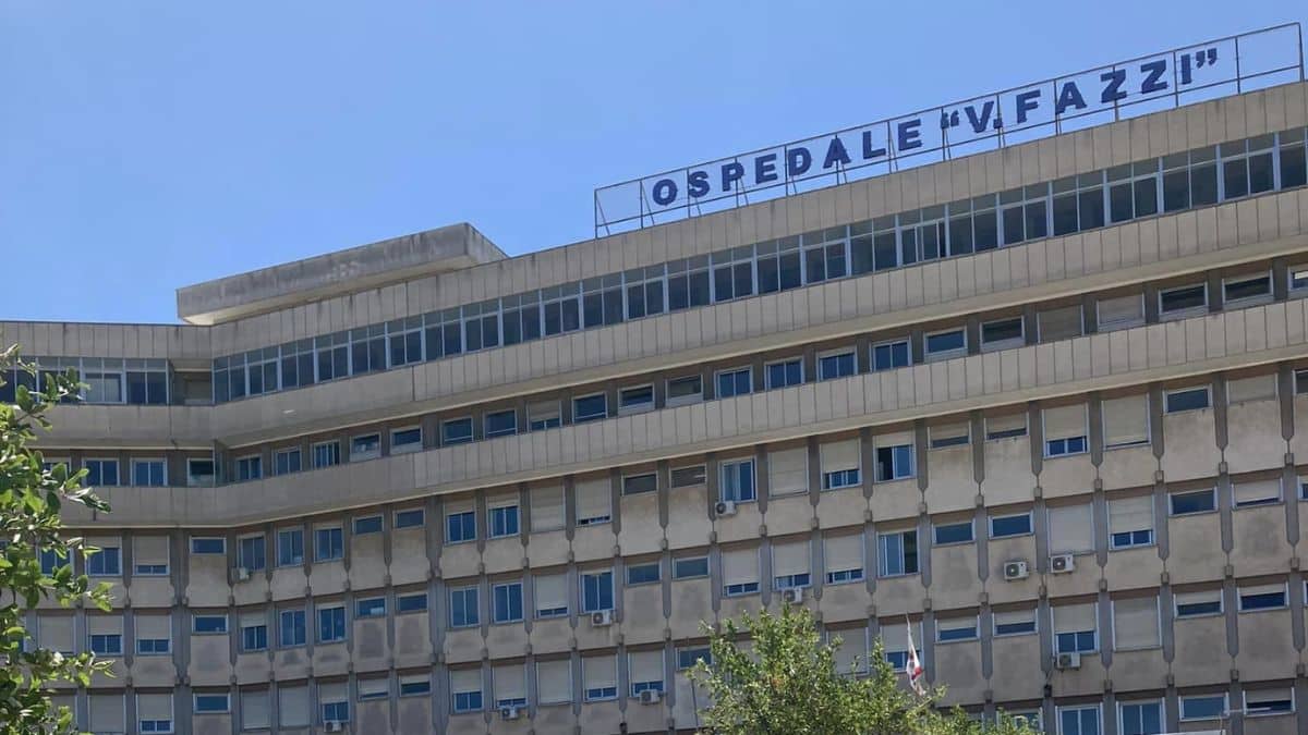Lecce, muore per il caldo una 59enne: in ospedale sono terminate le scorte di ghiaccio per le cure