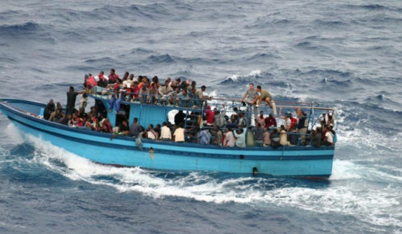 Migranti, il piano della Germania per aiutare l’Italia: finanziare le Ong che soccorrono persone in mare