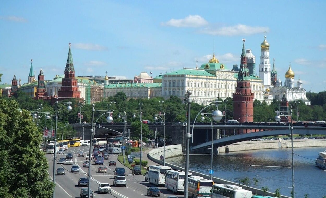 Sventato un attacco ucraino a Mosca. Abbattuti due droni