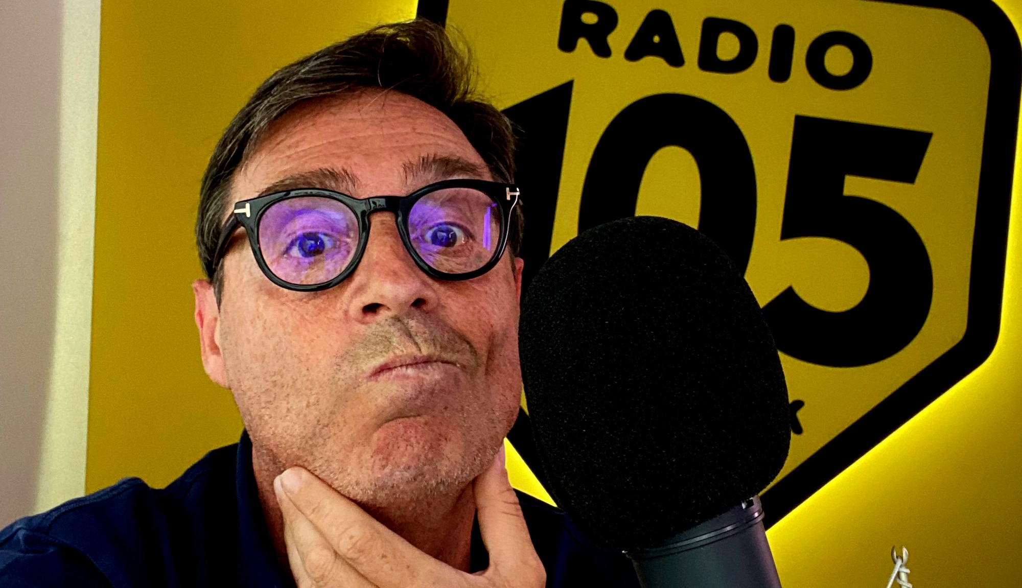 Il mattino non è… Severo. Con la sveglia di Radio 105