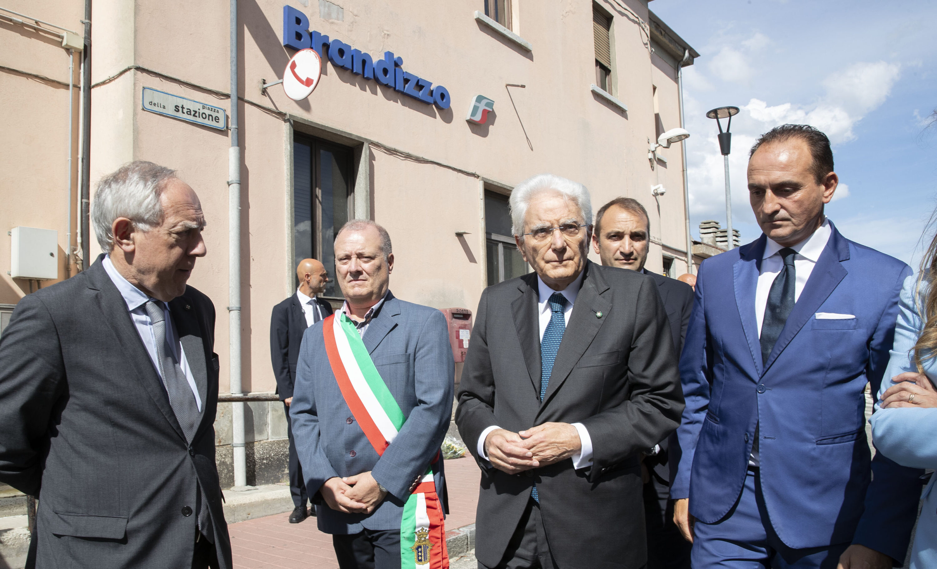 Tragedia di Brandizzo, Mattarella rende omaggio alle vittime