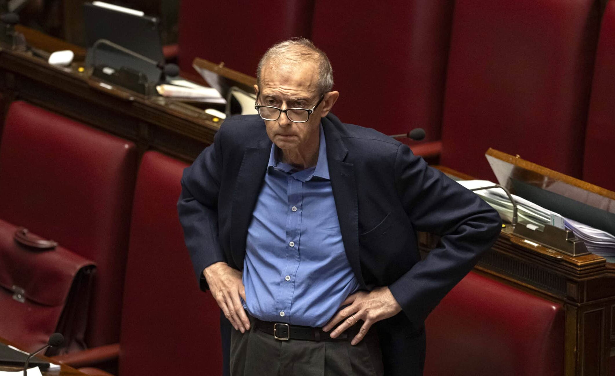 Fassino piange miseria, ma sbaglia di brutto i conti