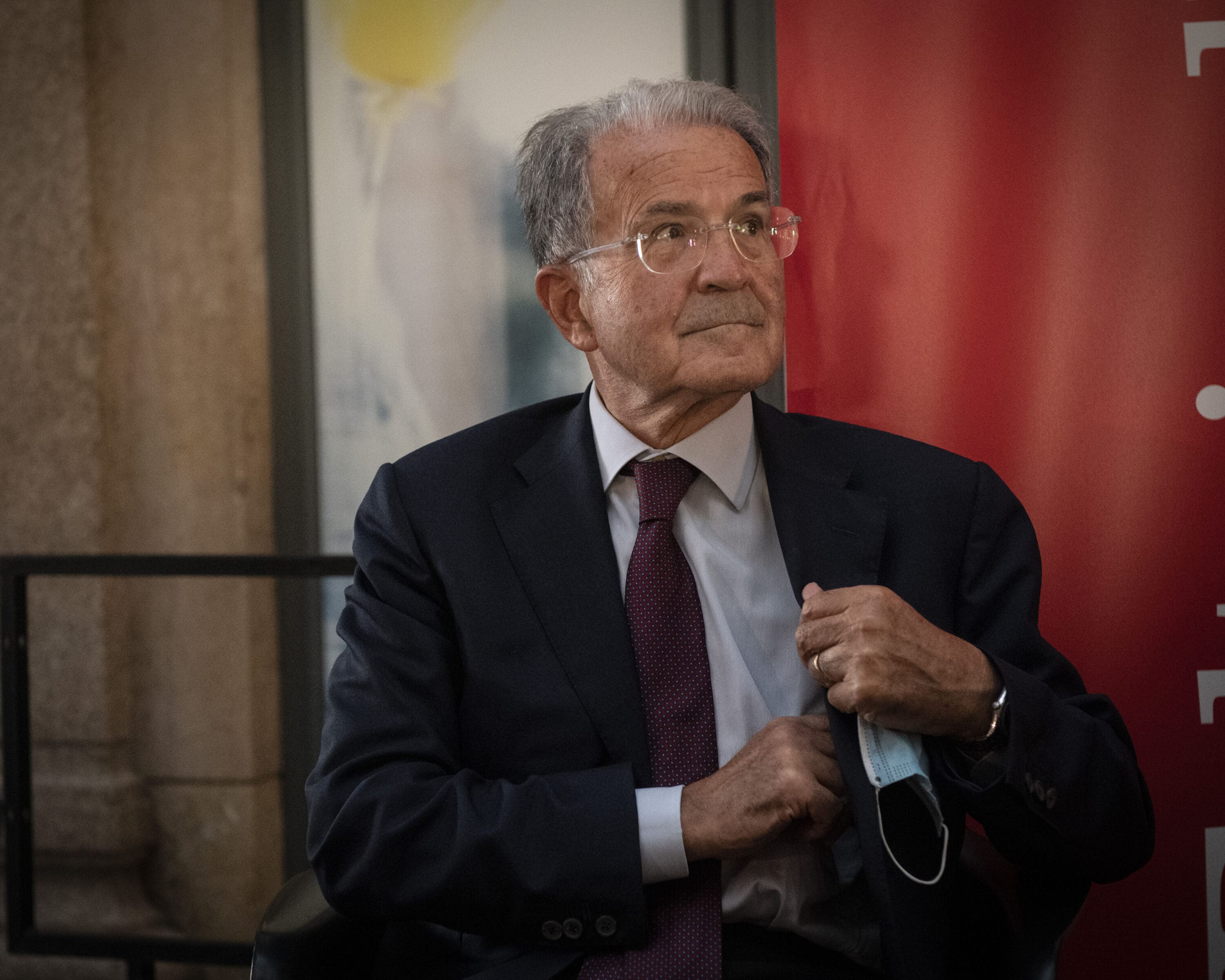Prodi fa sua la battaglia sul salario minimo: “Se non viene approvato l’Italia deve vergognarsi”