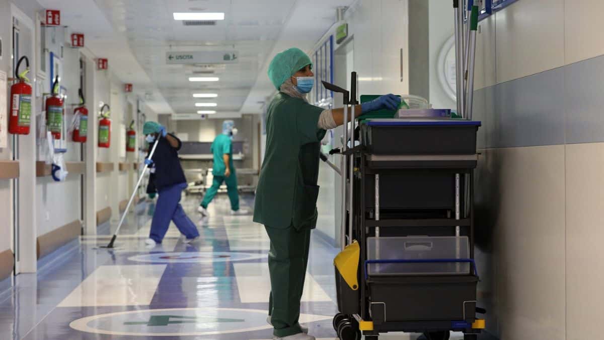 Il vero allarme negli ospedali è quello per la carenza di infermieri: “Siamo al punto di non ritorno”