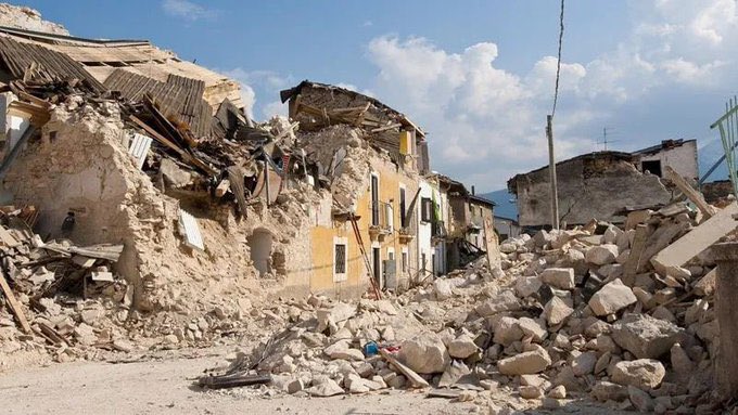 Terremoto in Marocco, scossa di magnitudo 7: almeno 1.305 morti