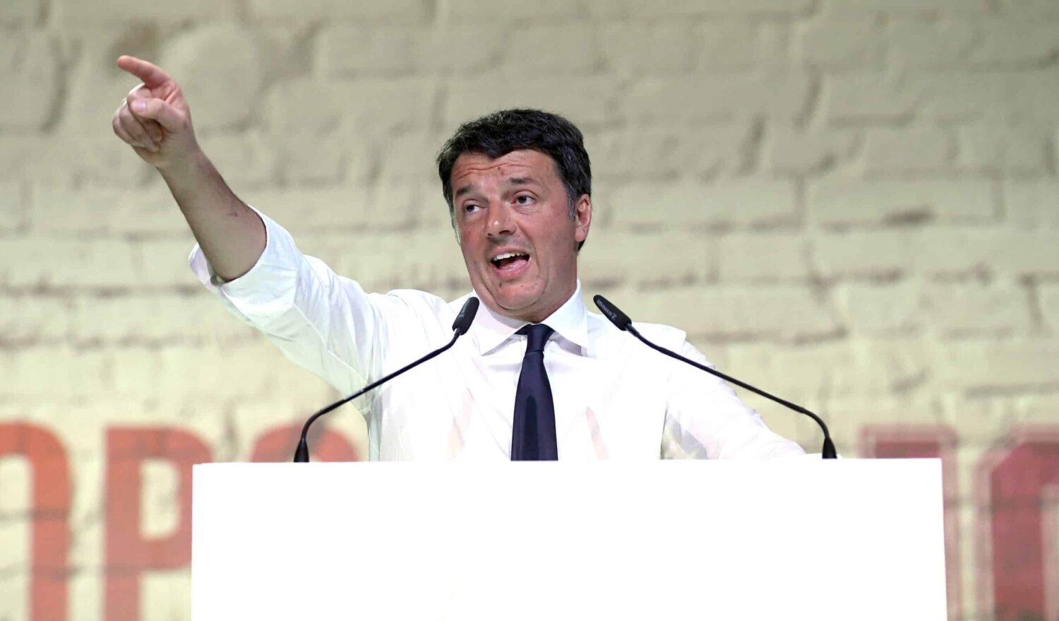 Matteo contro Renzi al Congresso farsa di Italia Viva