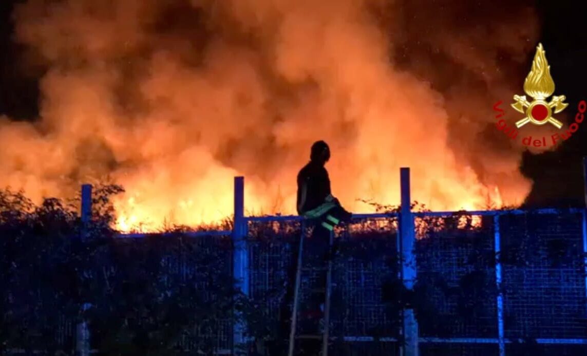 Un geyser tossico in città. L’eredità dei rifiuti interrati a Napoli