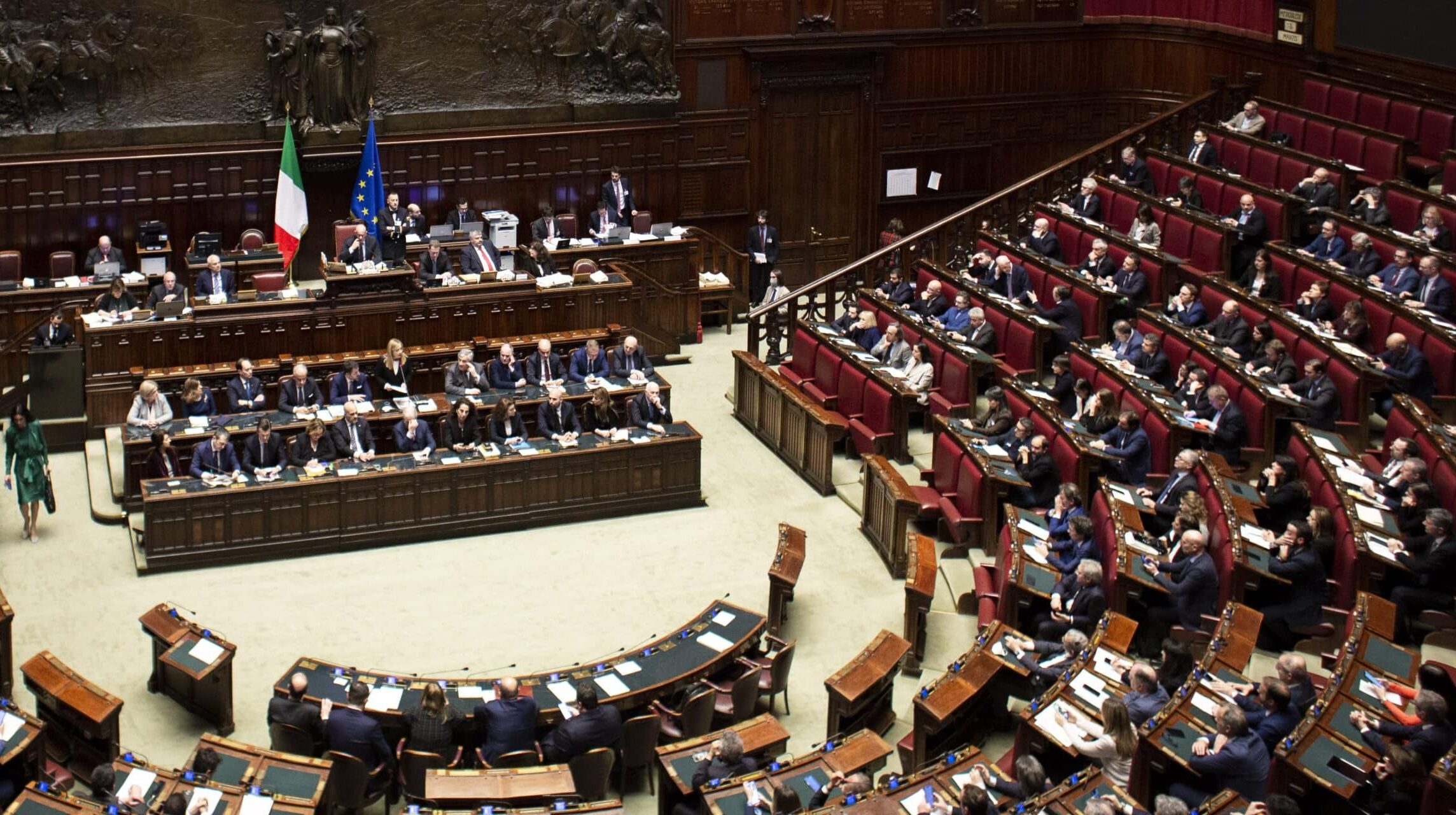 Nuovo rinvio sul Mes, le opposizioni abbandonano la Commissione