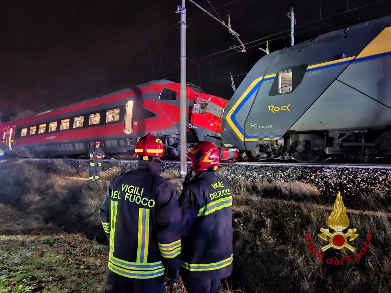 Incidente ferroviario, tamponamento tra un Frecciarossa e un regionale: 17 feriti lievi, la circolazione torna regolare