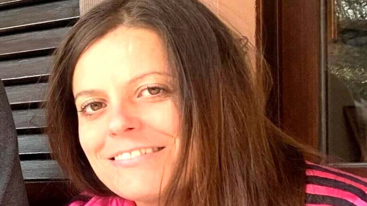 A Budapest si è aperto il processo a Ilaria Salis. L’attivista in aula in catene