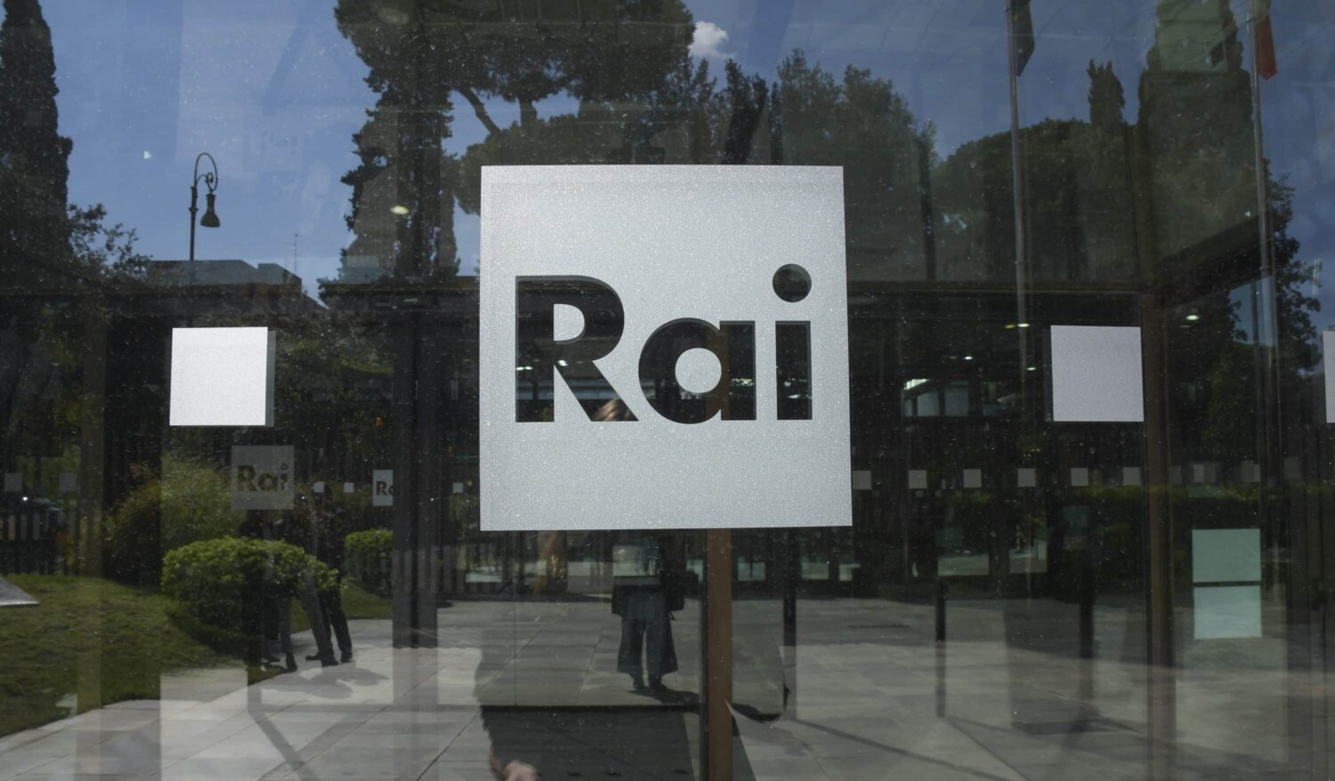 Il caso Scurati accende lo scontro Lega-Fdi in Rai