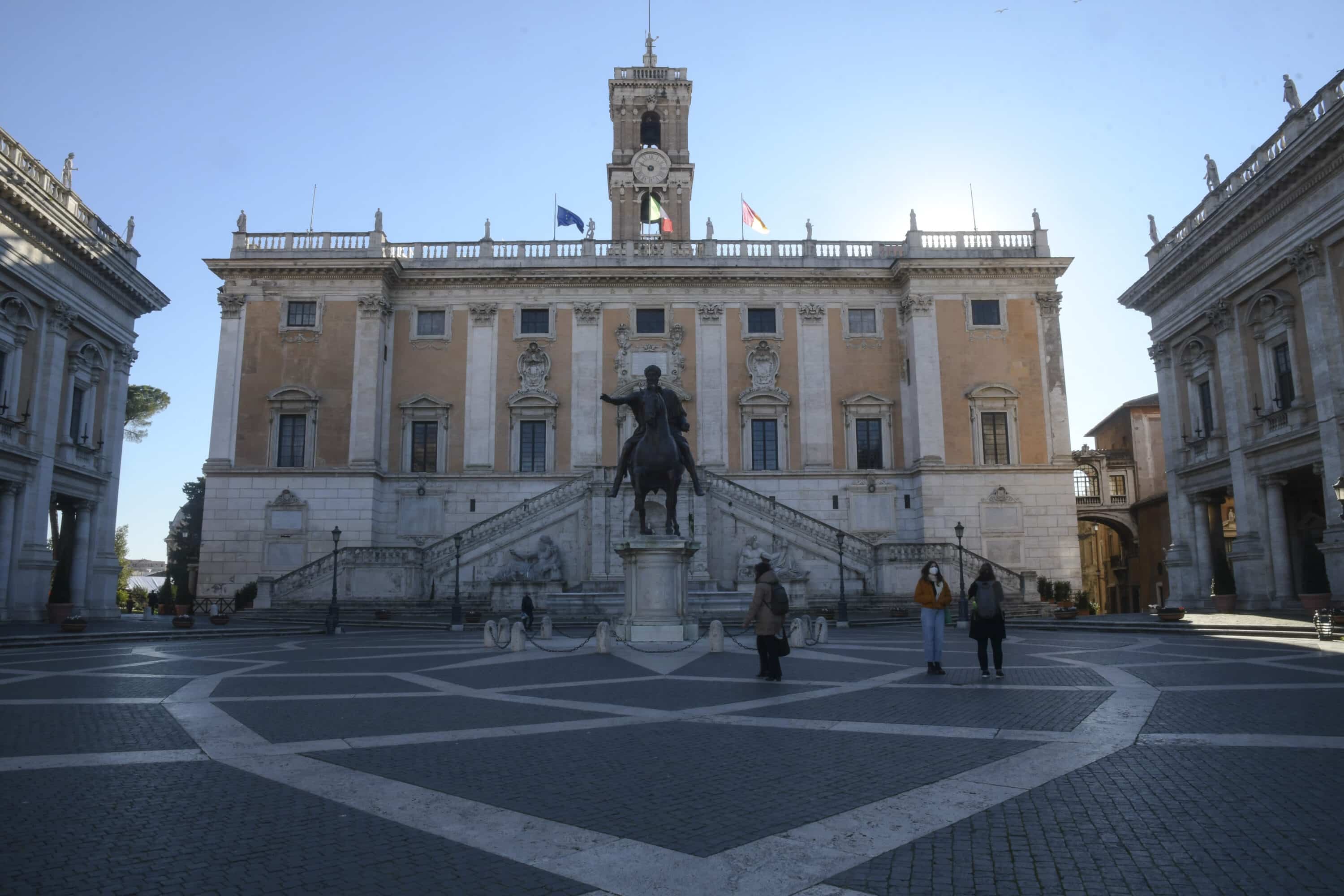 A Roma meno soldi di Milano: il Consiglio comunale insorge contro il Parlamento
