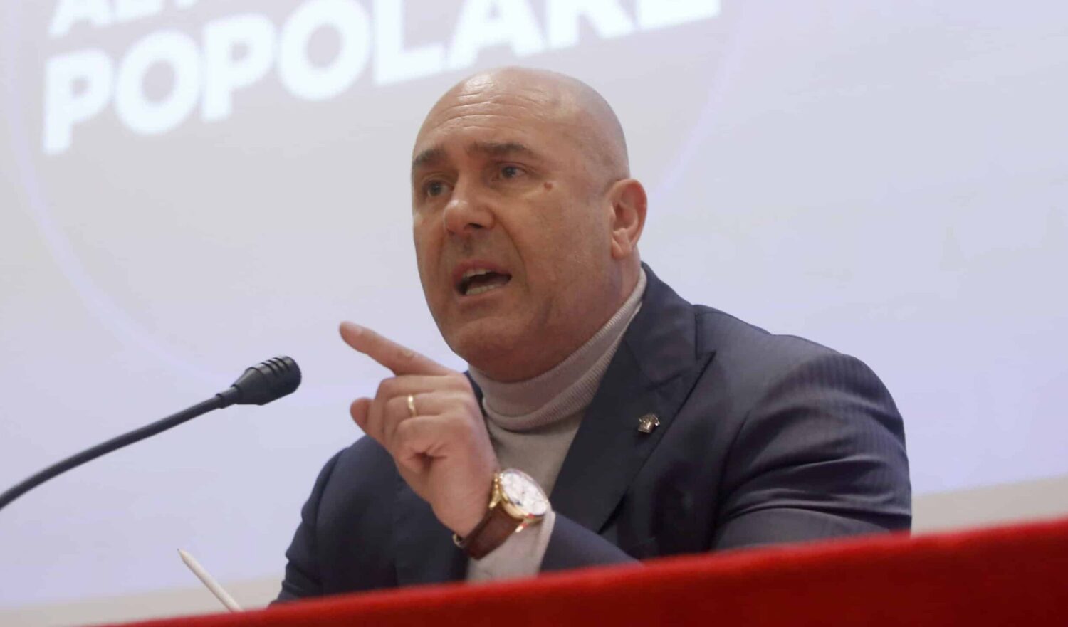 Bandecchi nella bufera per frasi sessiste in Consiglio comunale