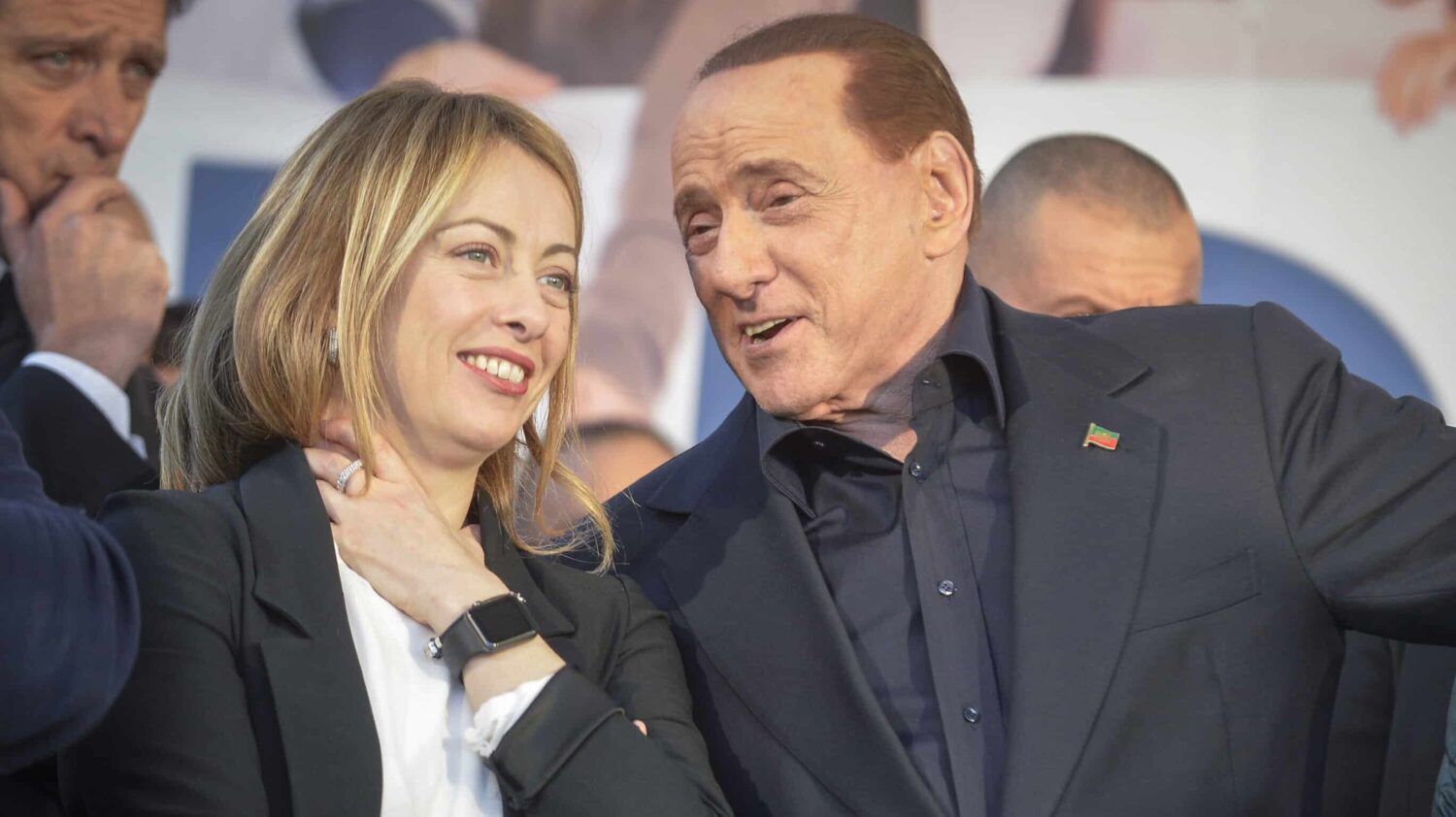 Meloni ispirata da Berlusconi. Ormai l’allieva ha superato il maestro