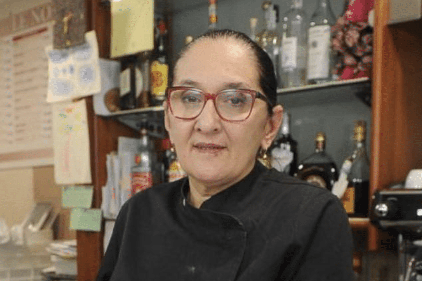 Morta la ristoratrice Giovanna Pedretti dopo il caso della recensione su gay e disabili: “Ferite ai polsi”, ipotesi suicidio