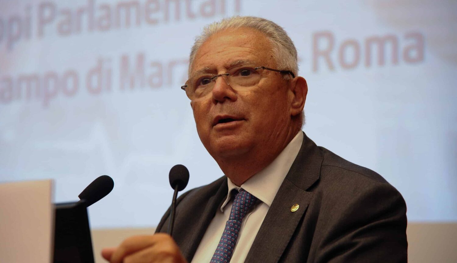 “Sanità del Lazio in tilt, pochi posti letto e buchi di personale”. Parla Magi (Ordine dei medici): “Va aumentata l’offerta pubblica”