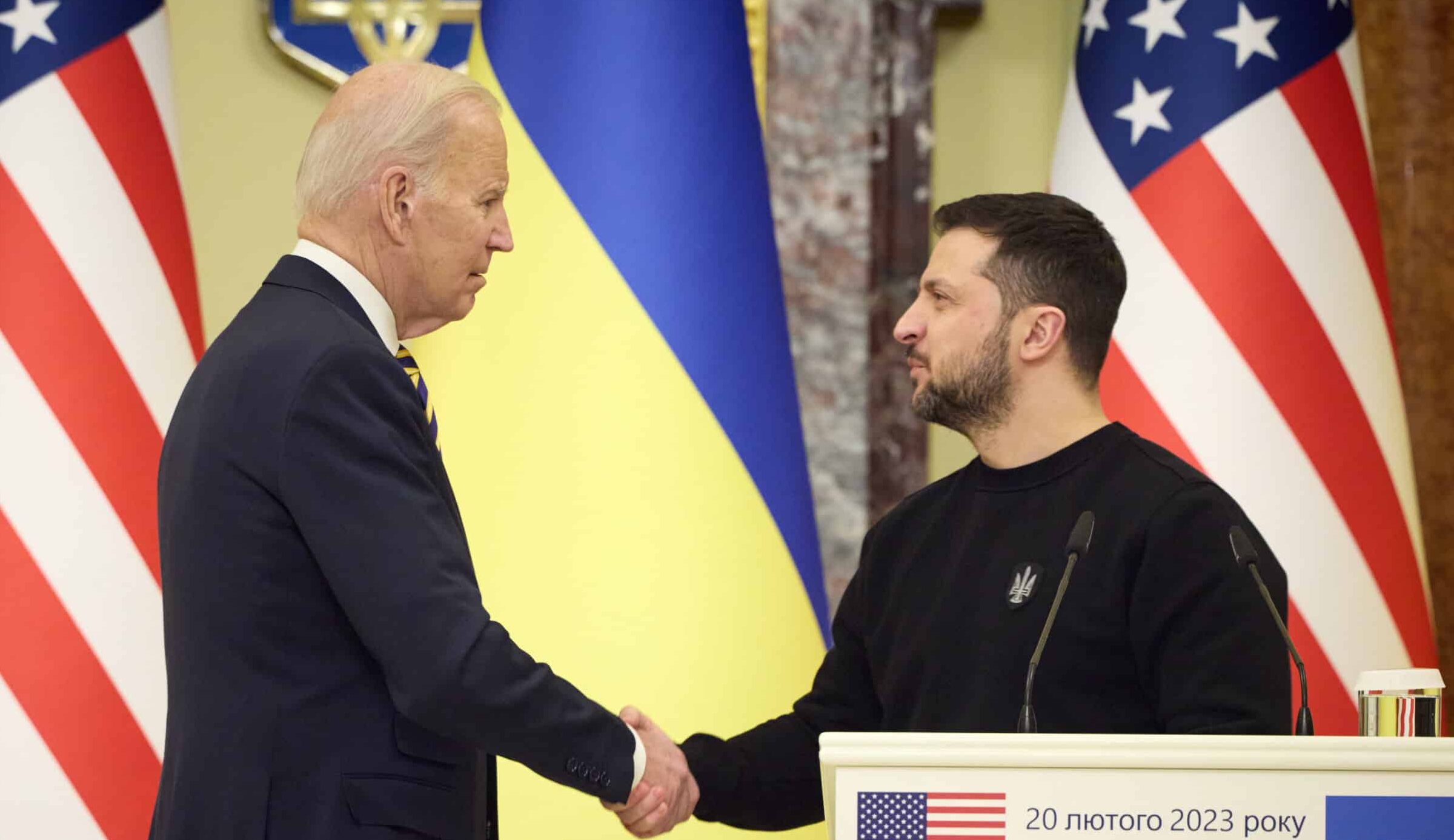 Profitti record su armi e petrolio. Ecco chi lucra sulla guerra in Ucraina