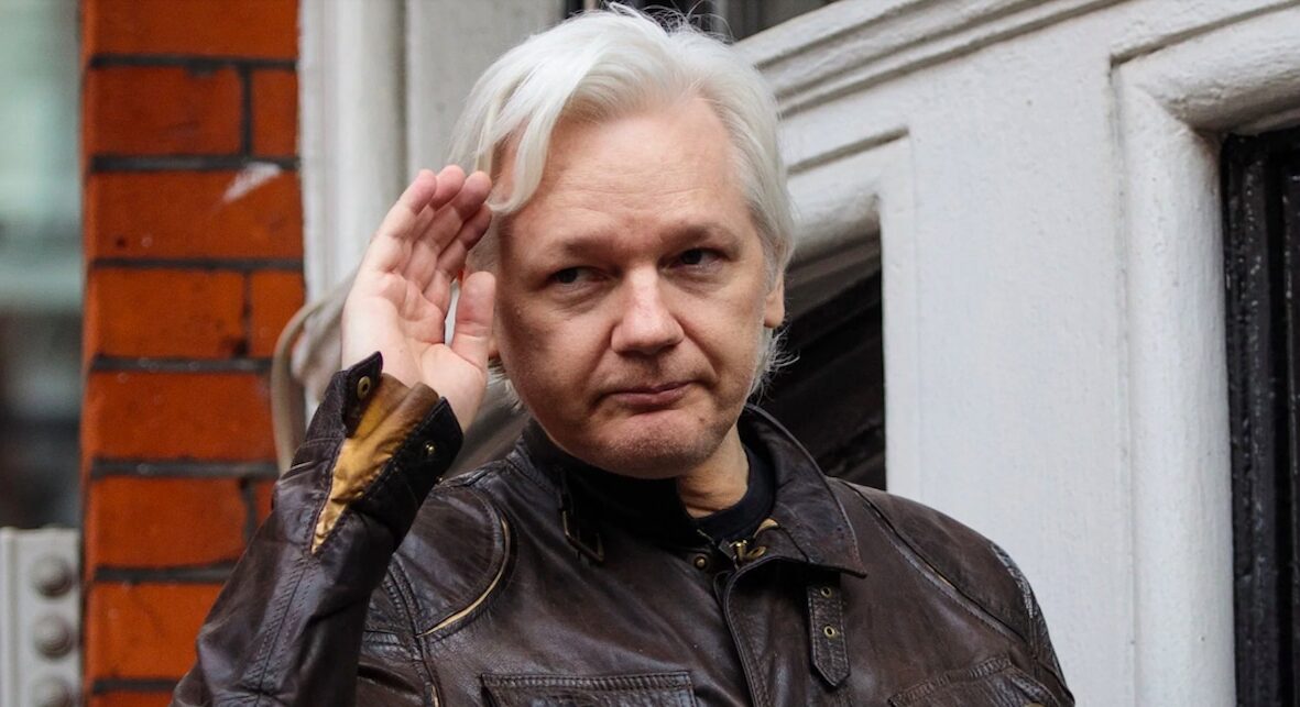 Sul destino di Assange cala il silenzio dell’Occidente
