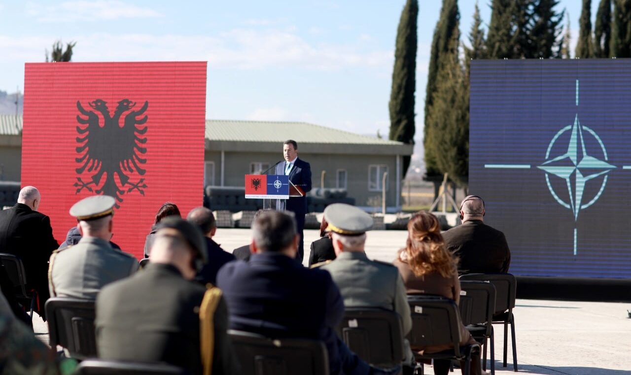 Operativa da marzo la nuova base aerea della Nato in Albania