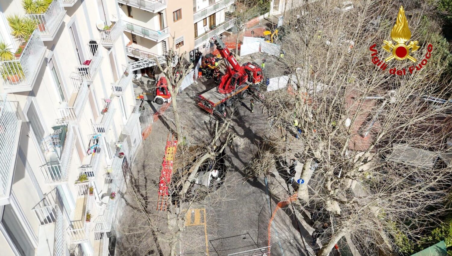 Dopo la voragine altre infiltrazioni a Napoli: “Il Pnrr per monitorare il suolo”