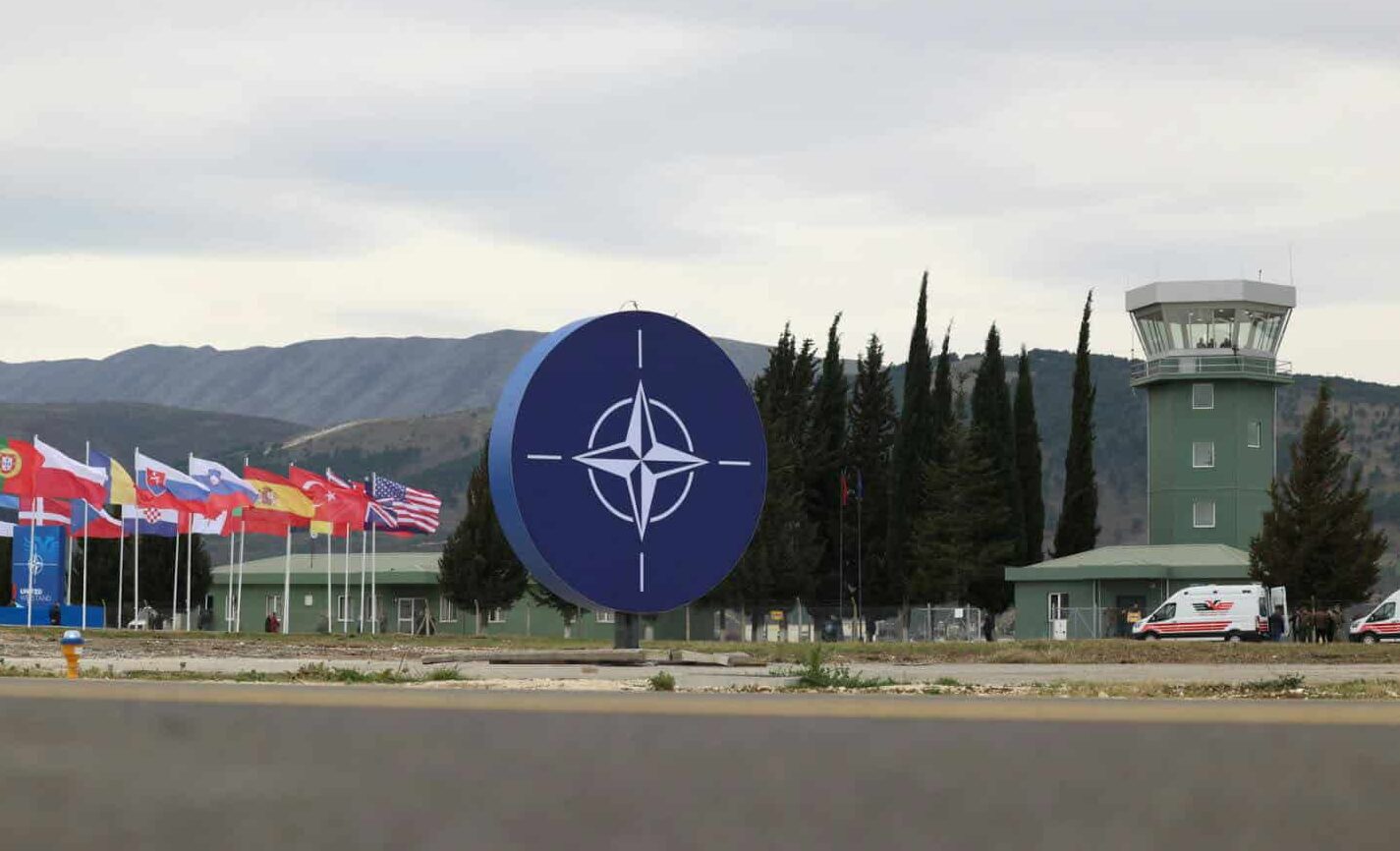 Operativa da oggi la nuova base aerea della Nato in Albania