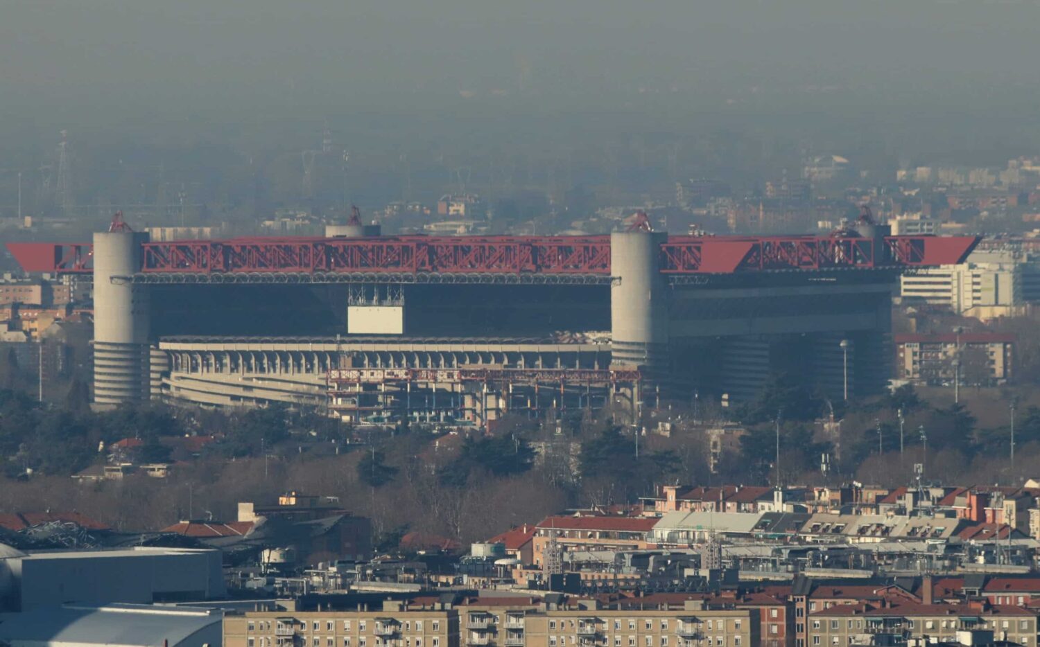 Sala tace sull’inchiesta contro il Milan. Ma vuole regalare San Siro ai club