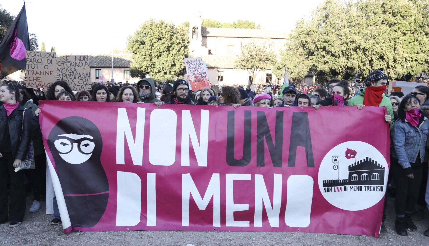 Tra sciopero e mimose. Questo 8 marzo le donne si ribellano