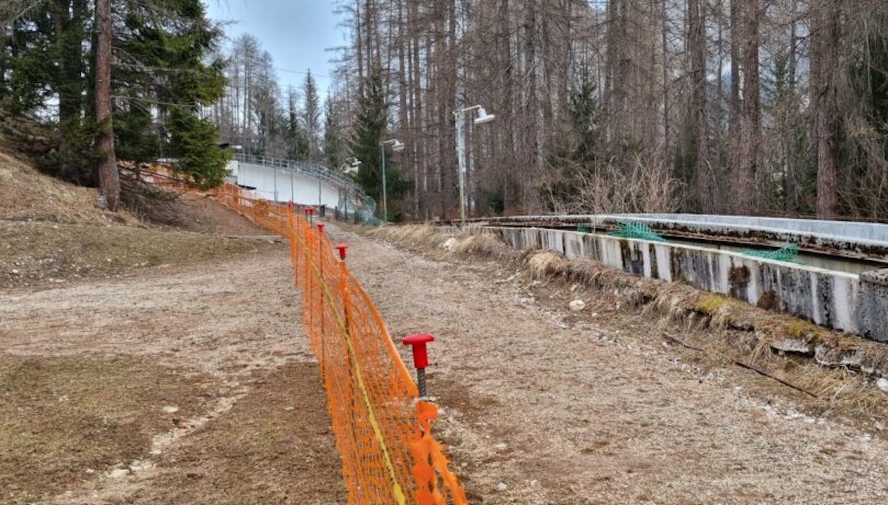 Un laricidio per la pista di Bob di Cortina. Abbattuti più di 500 alberi secolari