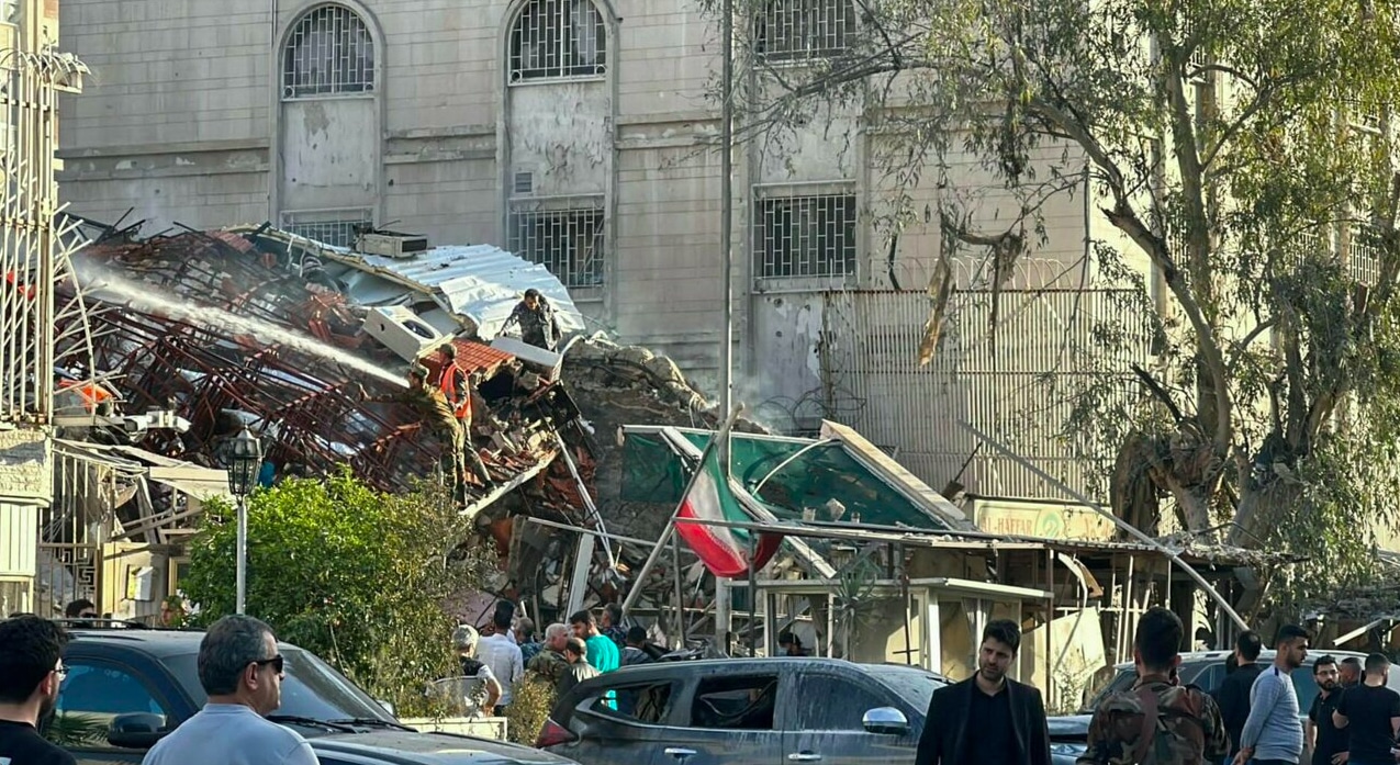 Raid israeliano a Damasco, colpito un edificio dell’ambasciata iraniana