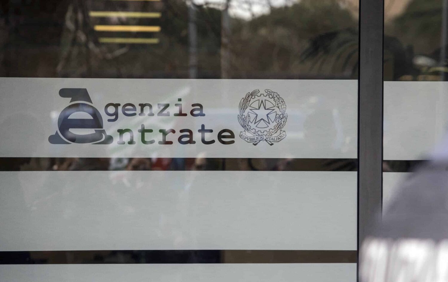 Corruzione, arrestati a Roma tre funzionari dell’Agenzia delle Entrate