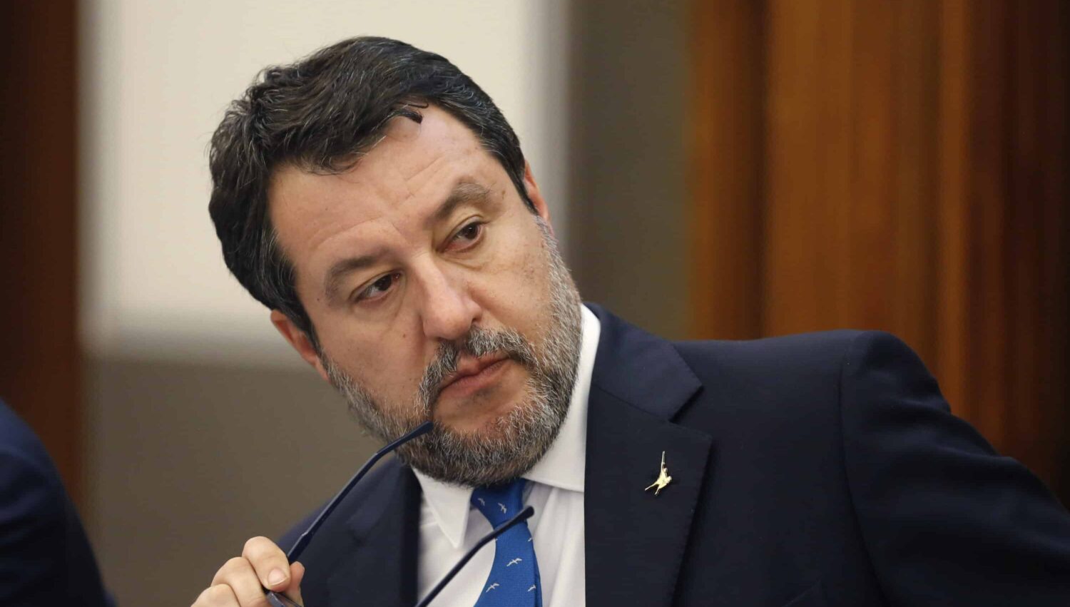 Ponte sullo Stretto, Salvini e Ciucci fanno gli gnorri: “Entro l’estate al via i lavori”