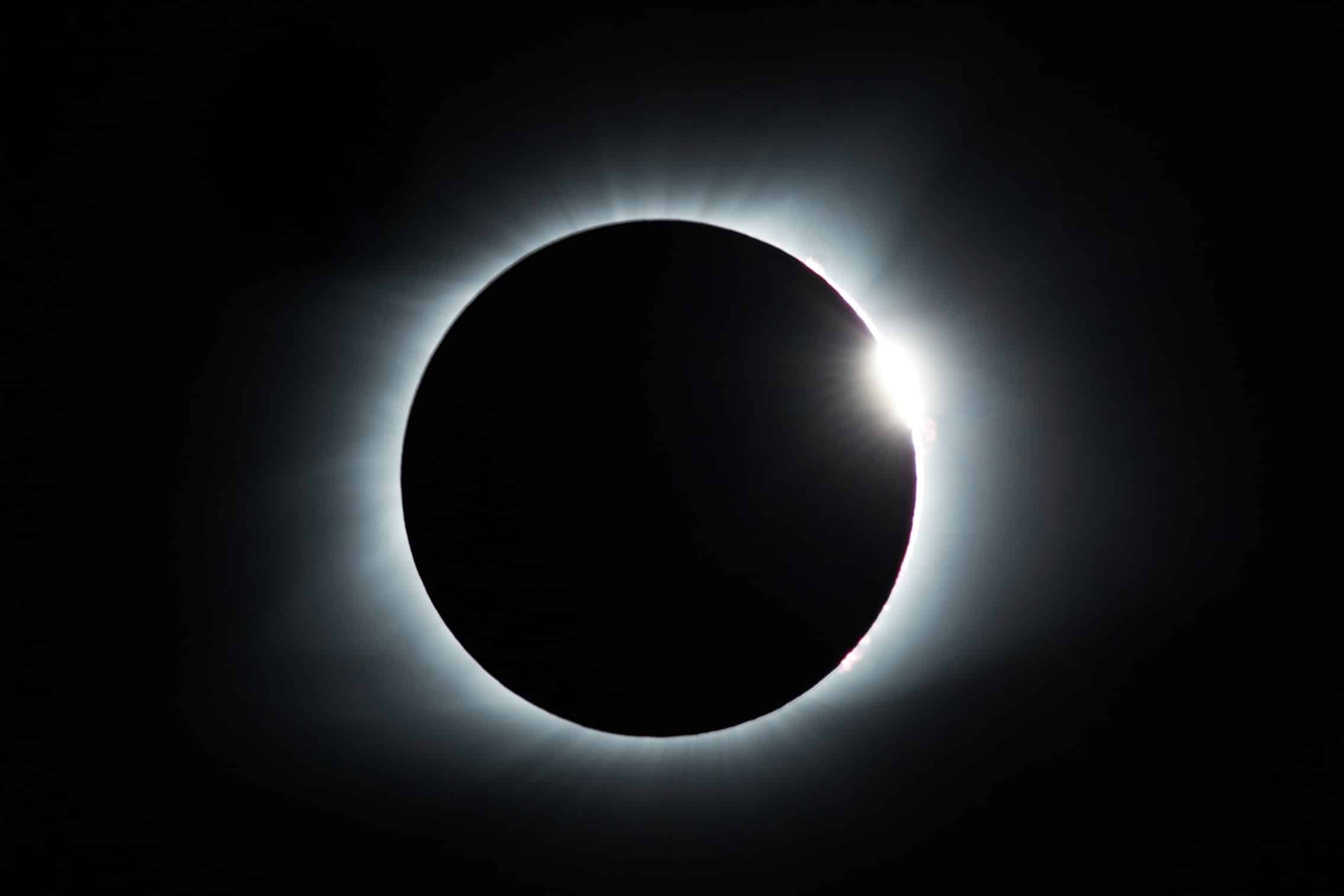 Eclissi totale di Sole, a che ora e dove vederla
