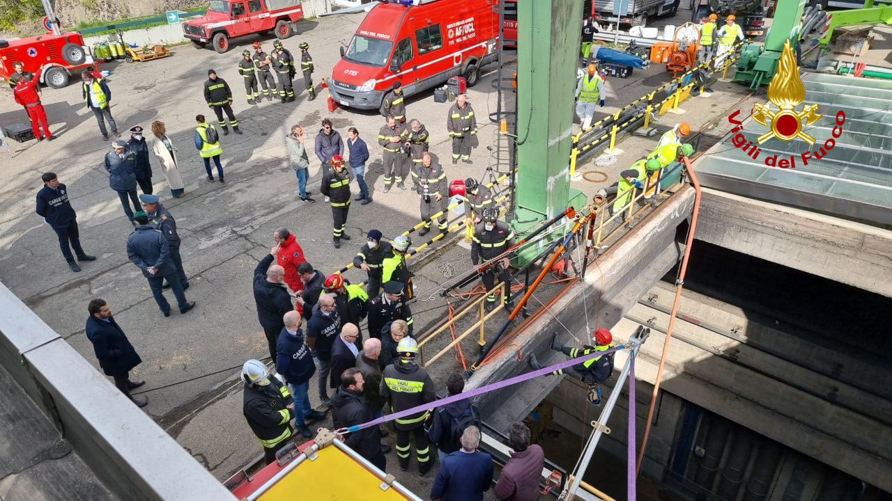 Esplosione nella centrale di Suviana, trovati due corpi: le vittime accertate sono 5