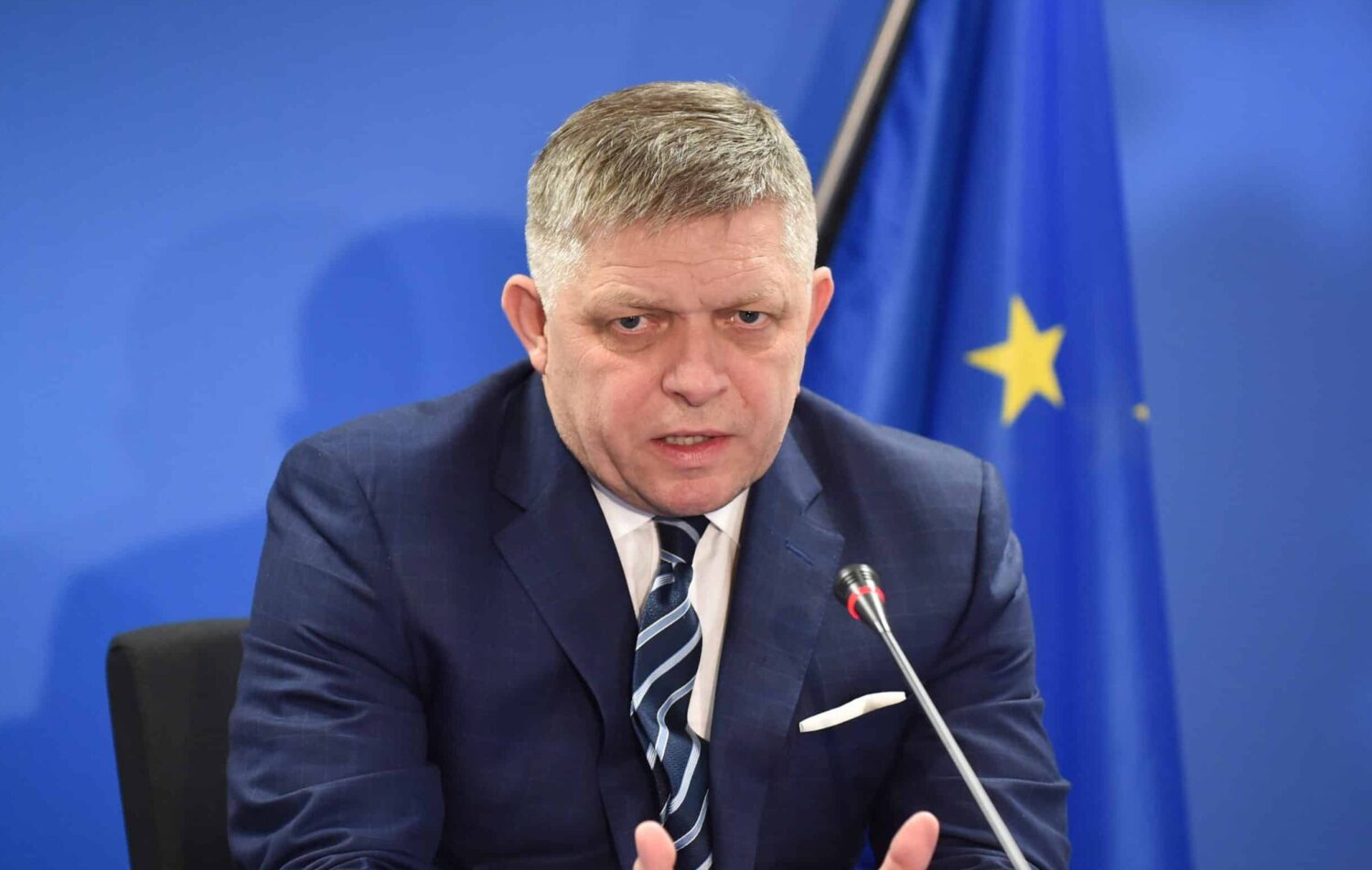 Le condizioni del premier slovacco Robert Fico restano molto serie