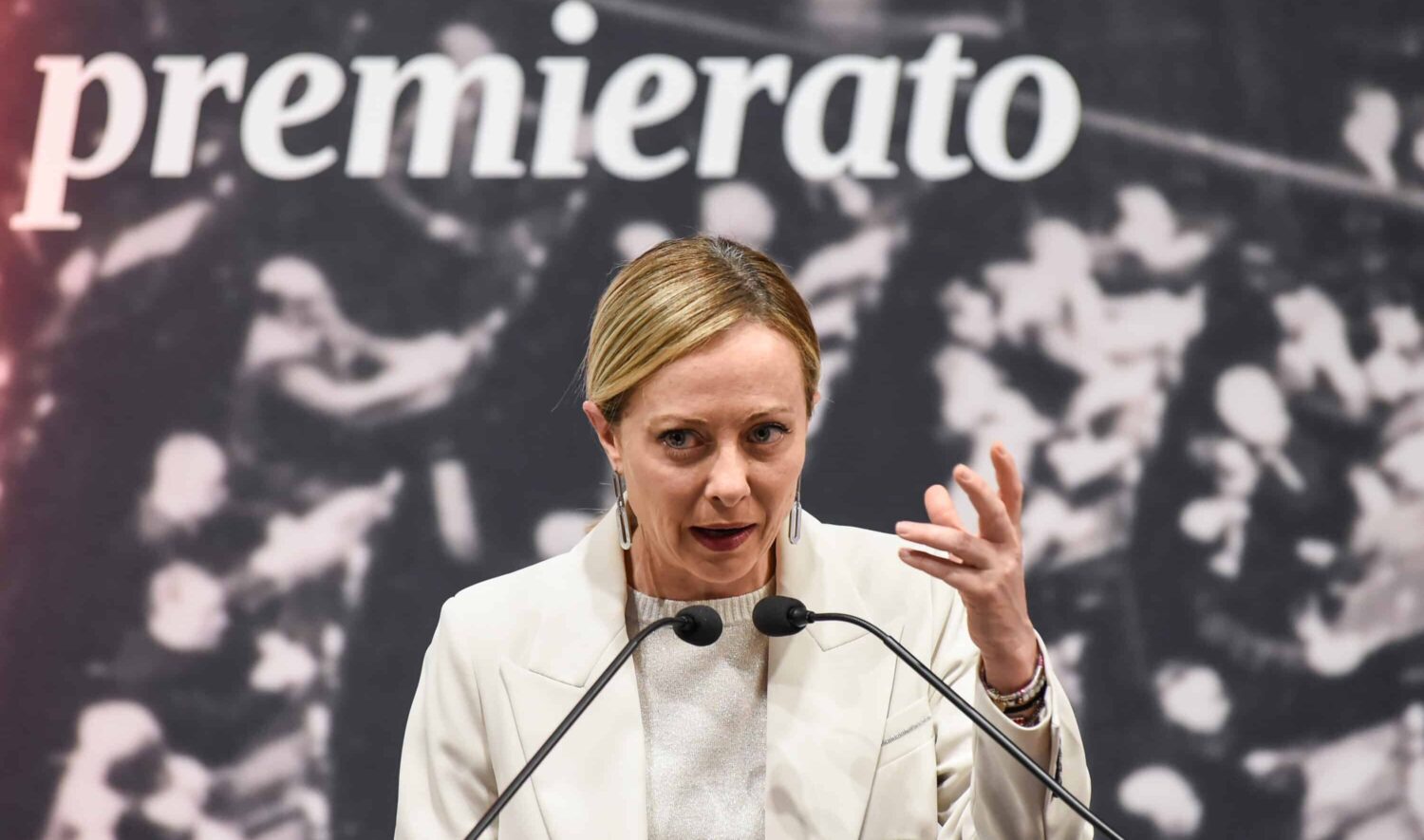 Due riforme che umiliano il Paese