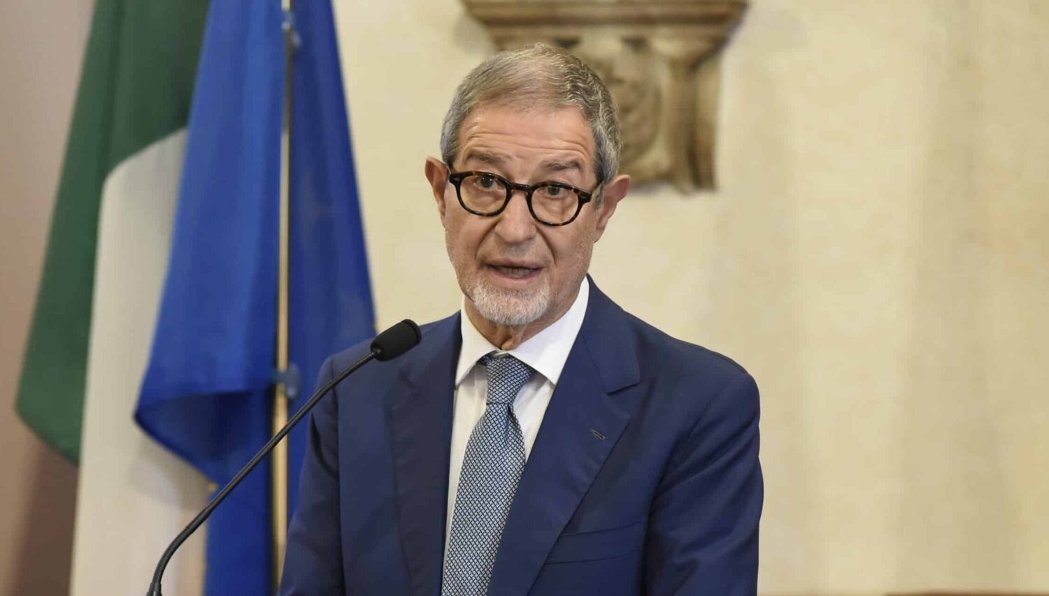 Campi Flegrei, Musumeci: “Potremmo sostenere chi sceglie di andare via”