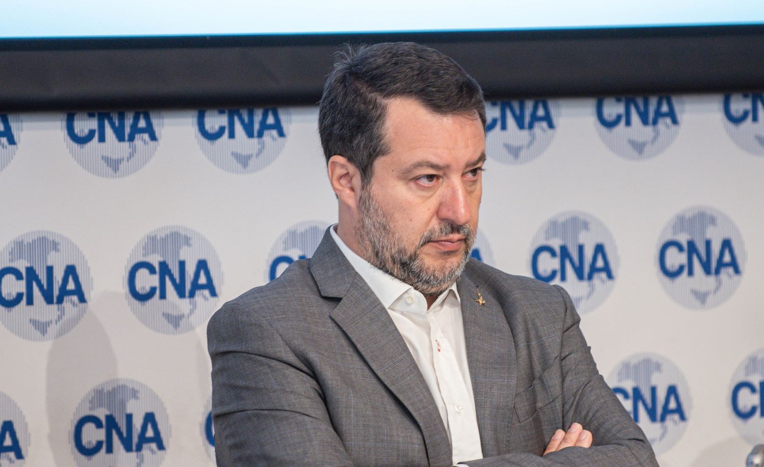 L’inchiesta non ferma Salvini. “Avanti tutta con la Diga di Genova”