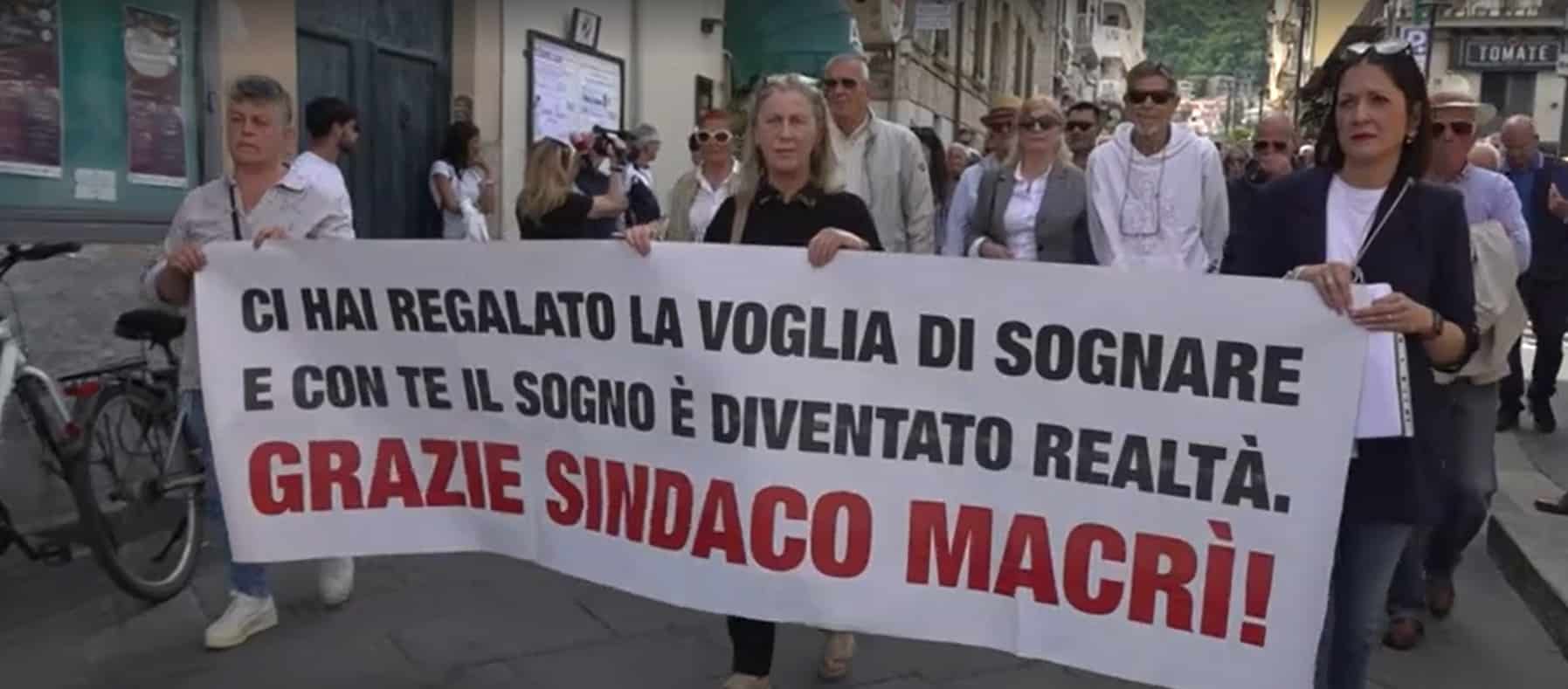 L’incredibile relazione sui legami tra il sindaco di Tropea, Macrì, e la ‘Ndrangheta