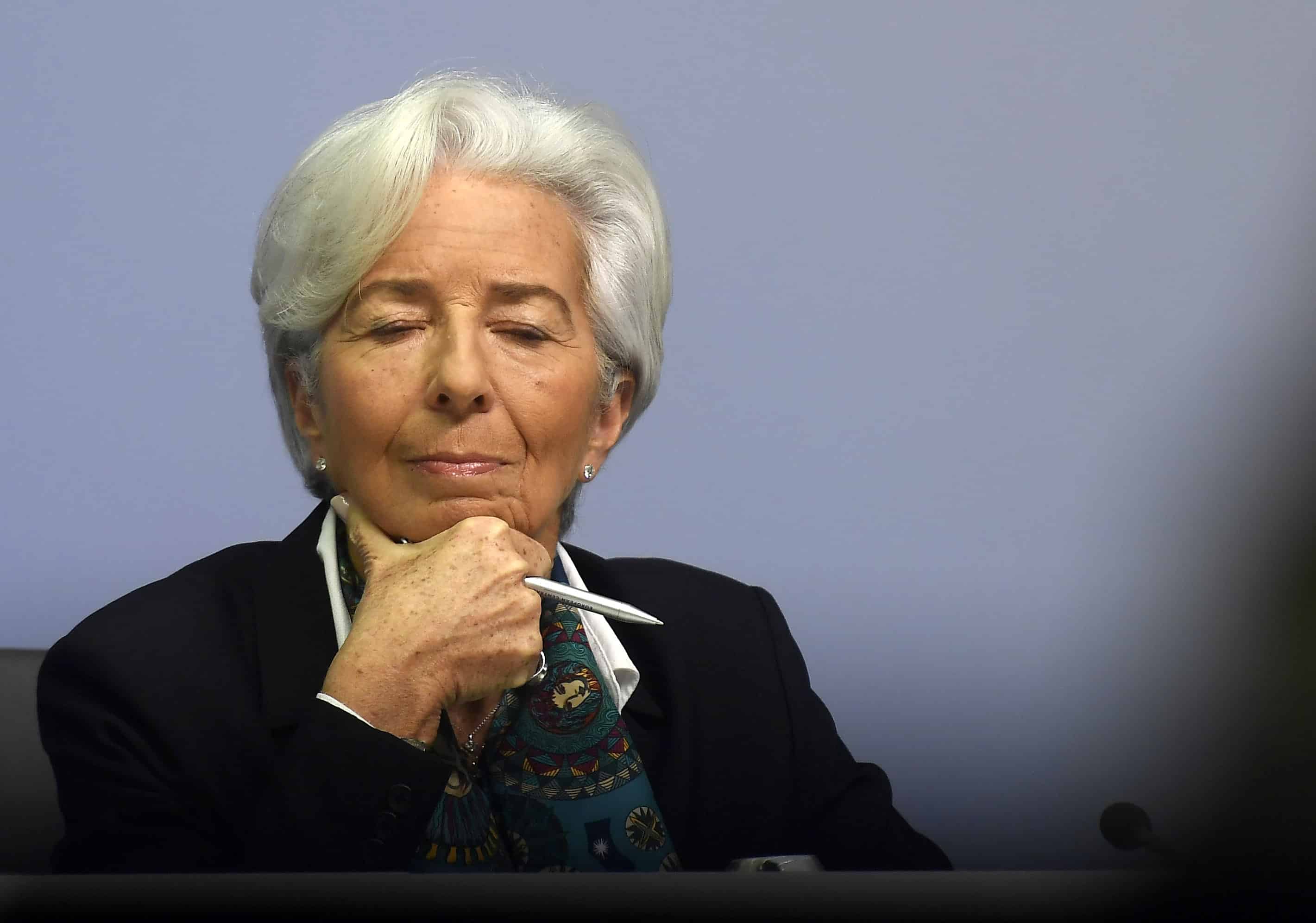 La Bce inverte la rotta e conferma il taglio dei tassi: è il primo dal 2016